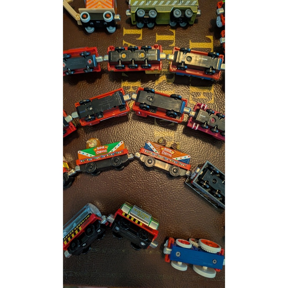 Thomas & Friends Take Along Diecast Train Lot 32 Pc Thomas Percy Harold Carnival - Picture 8 of 9
